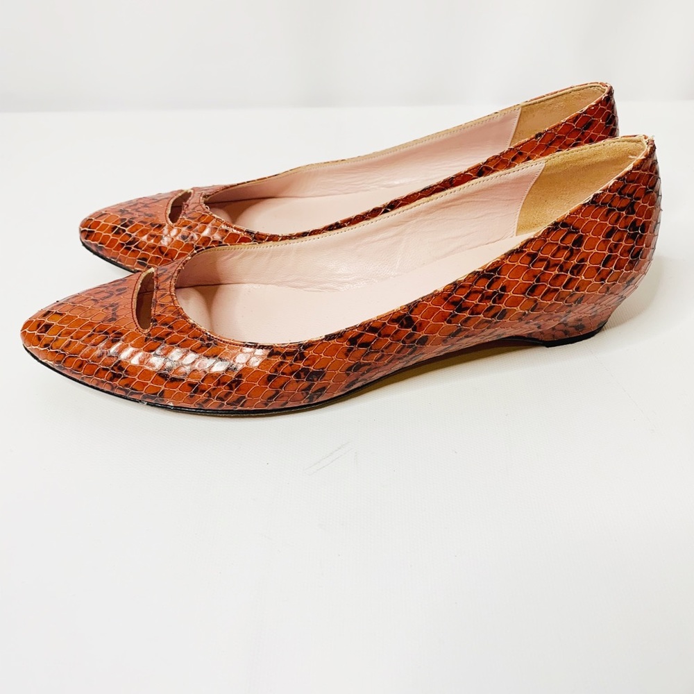 🛍 3/$15 Butter Red Snakeskin Flats